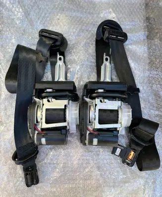 Audi E-tron GT Set of seat belts 4KE857705F 4KE857706B