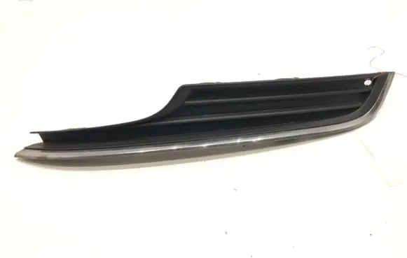 Volkswagen Golf VII Front bumper lower grill 5G0853665A
