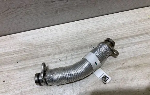 BMW 1 F70 Turbo turbocharger oiling pipe/hose 8489614