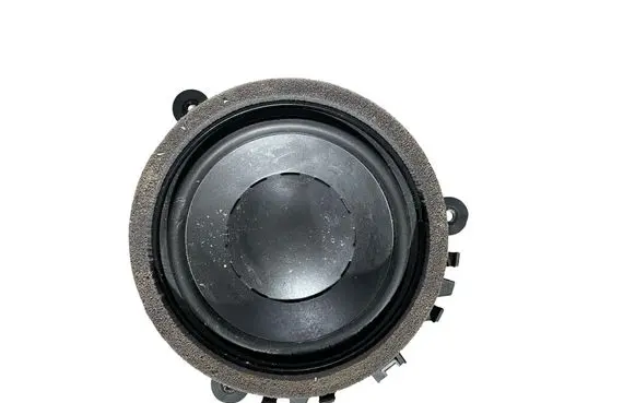 Volvo XC70 Front door speaker 30797726