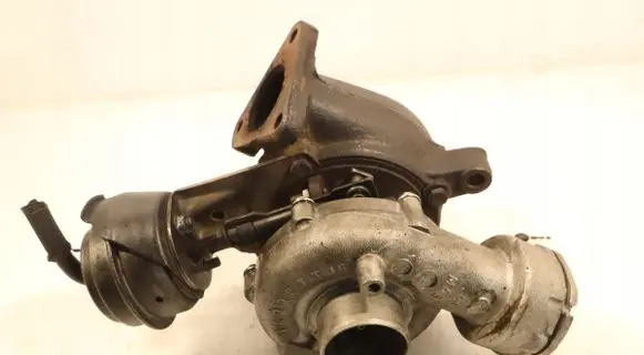 Audi A4 S4 B7 8E 8H Turbo 038145702G