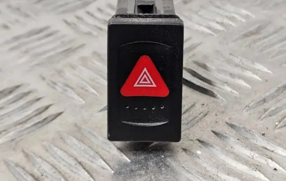 Volkswagen PASSAT B6 Hazard light switch 3B0953235D