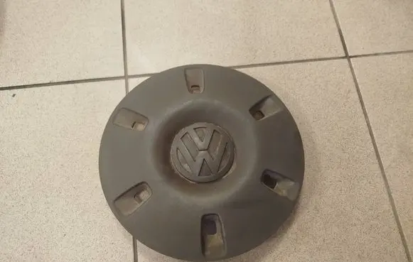 Volkswagen Crafter Original wheel cap 9064010025 ZGS004Q002