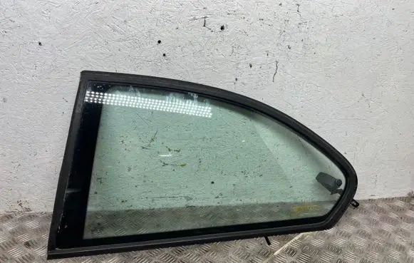 BMW 3 E46 Rear side window 43R00022