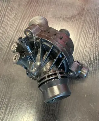 BMW 6 E63 E64 Thermostat 