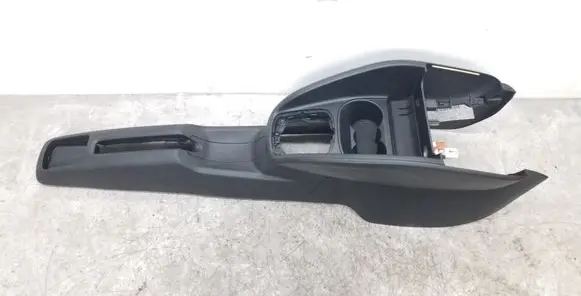 Audi A1 Center console 8X0863240 8X0862533 8X0863276