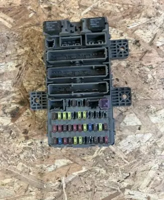 Honda Civic Fuse module 37832LN 060924