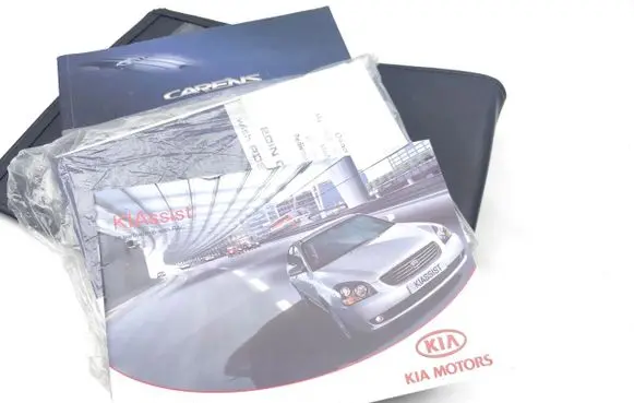 KIA Carens II Owners service history hand book 