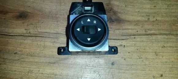 Hyundai i10 Wing mirror switch 299128454