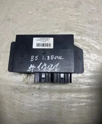 Volkswagen PASSAT B5 Comfort/convenience module 1J0959799R 34698 5DK00795250