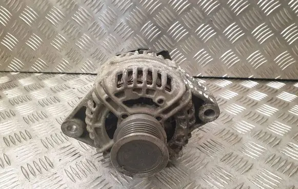 Opel Zafira B Generator/alternator 13308508