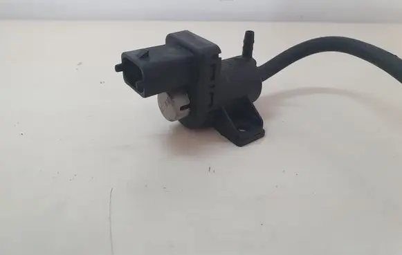 Opel Insignia A Vacuum valve 55566051