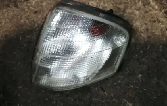 Mercedes-Benz C W202 Front indicator light