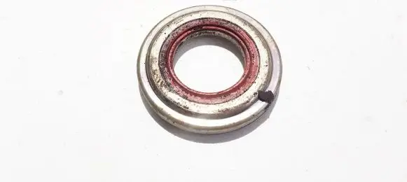 Toyota Avensis Verso Coil spring mount 