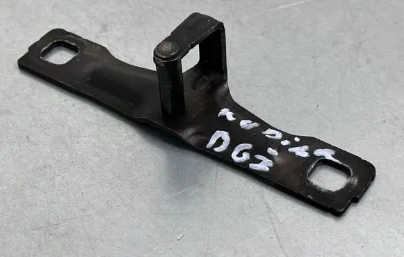 Skoda Kodiaq Loading door lock loop/hook striker 8V0827507H