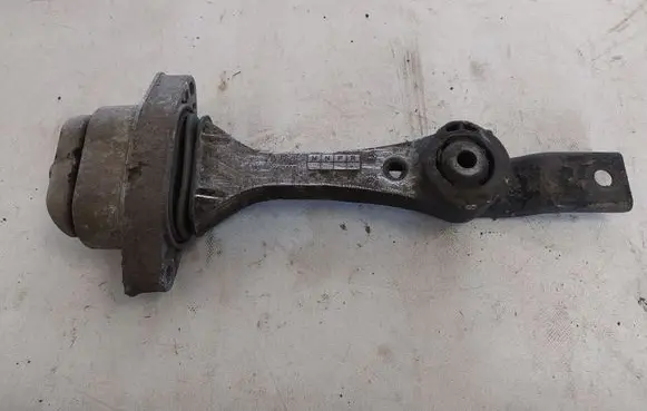 Volkswagen New Beetle Engine mount bracket 1J0199851R