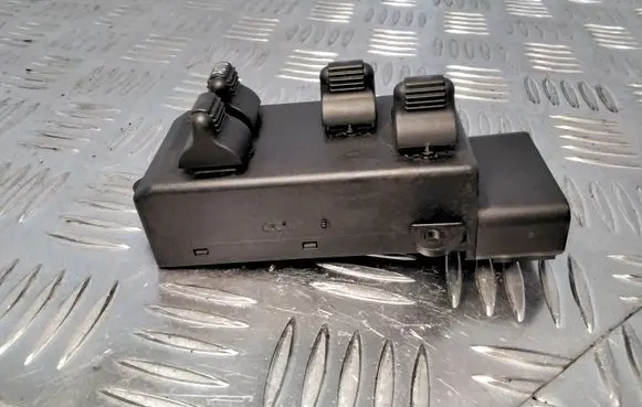 Chrysler Voyager Electric window control switch 4685362
