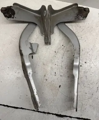 Peugeot 308 Engine bonnet/hood hinges 9677784900 ES02 9677784800