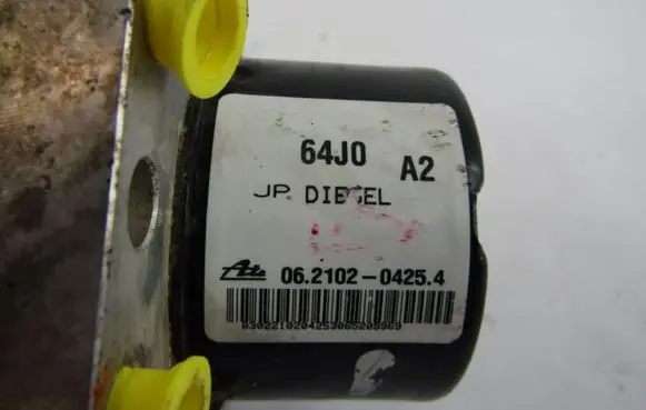 Suzuki Grand Vitara I ABS Pump X2T38371H