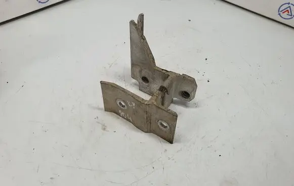 BMW 3 F30 F35 F31 Radiator mount bracket 7245795 51647245795
