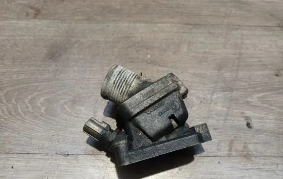 Thermostat/thermostat housing