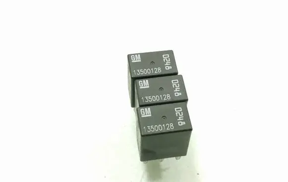 Opel Insignia A Other relay 13500128