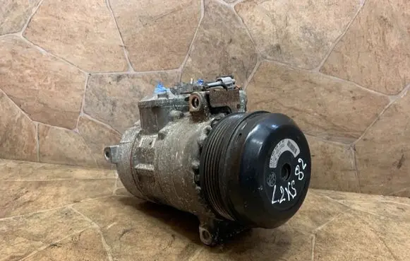 Mercedes-Benz C W204 Air conditioning (A/C) compressor (pump) A0008302700
