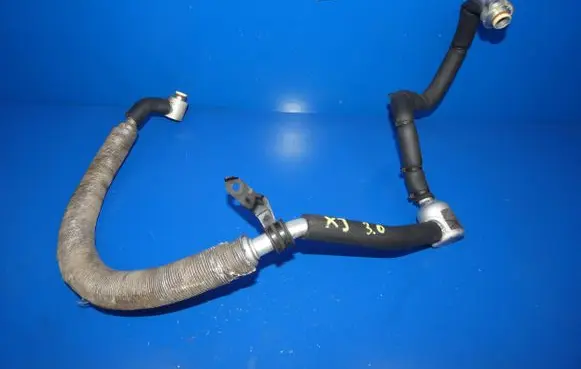 Jaguar XJ X351 Air conditioning (A/C) pipe/hose