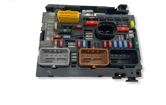 Peugeot 308 BSM Control unit 9675878480