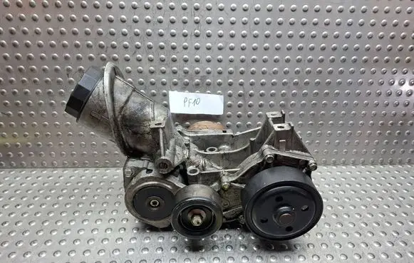 Honda CR-V Oil filter mounting bracket S18046131