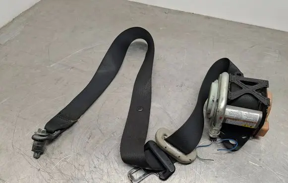 Suzuki Grand Vitara II Front seatbelt 8492065J0 TKAB2EP526 0434197
