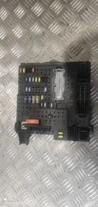 Volvo XC90 Fuse module 30728512