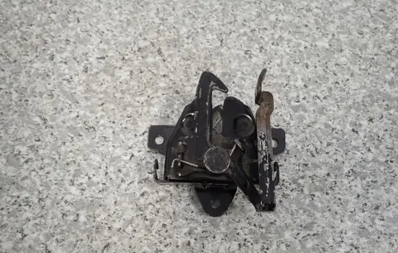 Hyundai Matrix Rear door lock