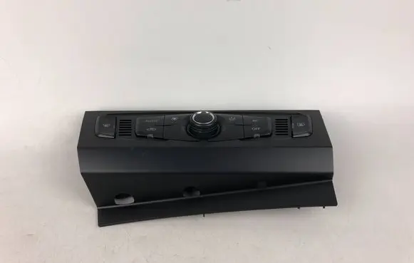 Volkswagen Jetta VI Climate control unit 8T2820043AD