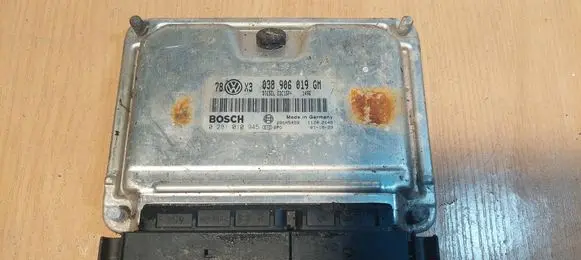 Volkswagen PASSAT B5.5 Engine control unit/module ECU 0281010945 038906019GM EDC15P