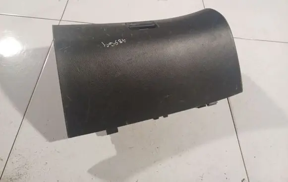 Toyota Avensis T250 Glove box 33126M