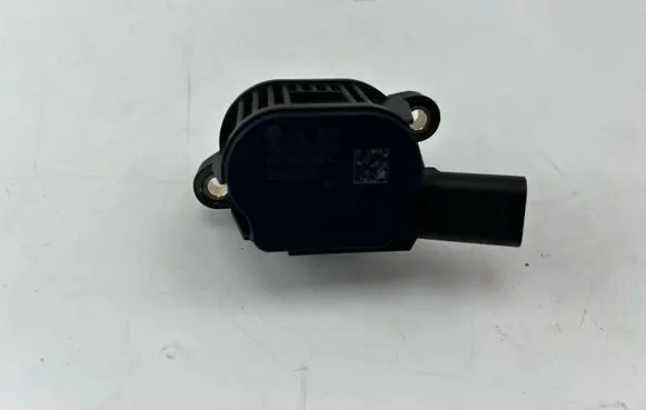 Audi A3 S3 8V Camshaft vanos timing valve 04E906048A