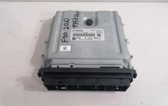 BMW 5 F10 F11 Engine control unit/module 8513250