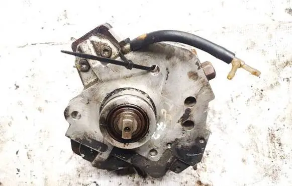 Volvo S60 Fuel injection high pressure pump 8689590 0445010043 86895900445010043