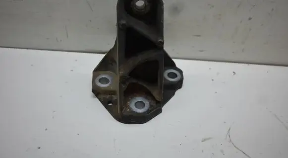 Jaguar XF X250 Engine mounting bracket 5R836061BA