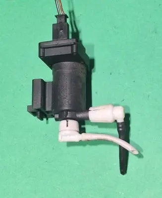 Mercedes-Benz C W203 Turbo solenoid valve A2038000478