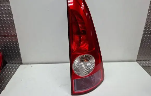 Renault Espace IV Rear/tail lights S27639841 8200027152