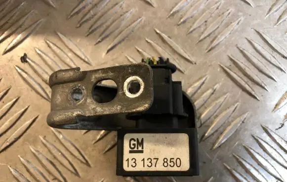 Opel Vectra C Sensor 13137850 9570930003 0024550080005