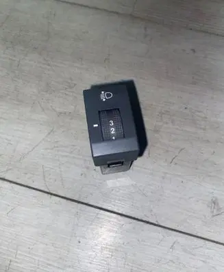 KIA Sorento Headlight level height control switch 3410017M01