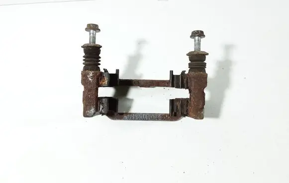 Toyota Avensis T250 Brake caliper pad carrier rear 0204Y01338