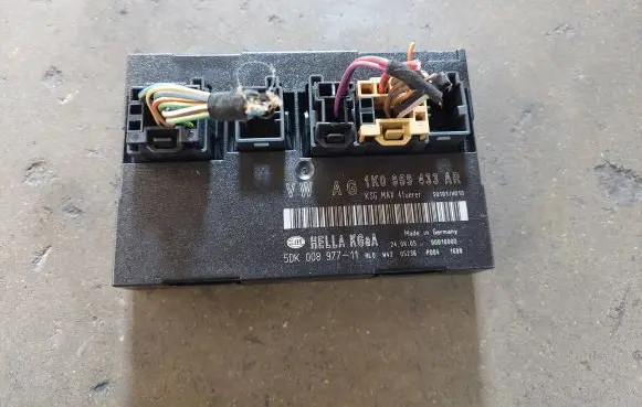 Volkswagen Golf Plus Comfort/convenience module 1K0959433AR 00010000 5DK00897711