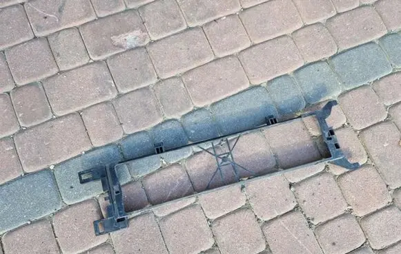 Opel Insignia B Engine coolant pipe/hose