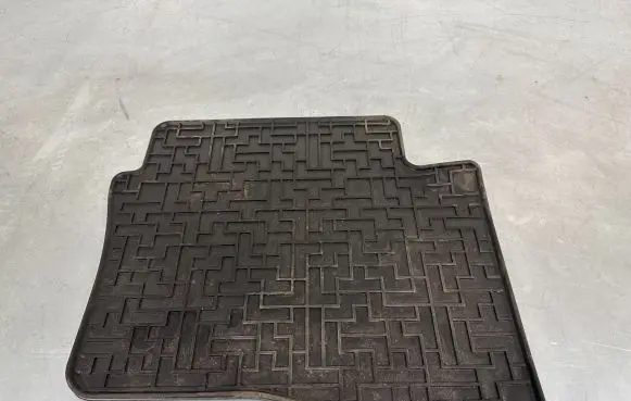 Hyundai i20 (GB IB) Rear floor mat C8131ADE05