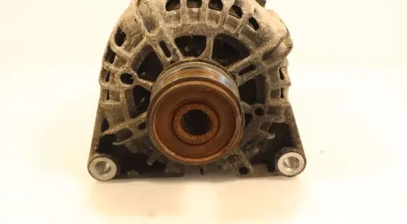 Ford Focus Generator/alternator AV6N-10300-MB