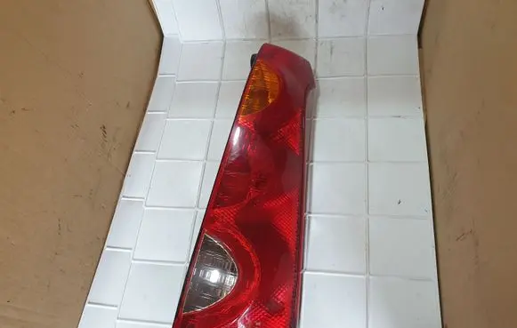 Nissan Note (E11) Rear/tail lights 22016752
